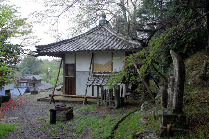 庚申堂と石仏群