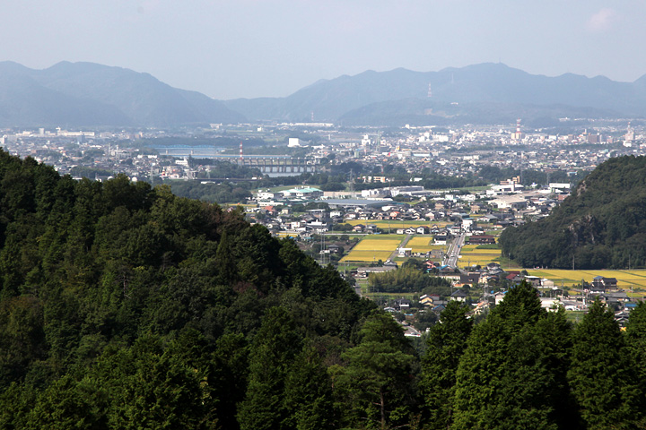 物見櫓から見た木曽川今渡りダム方面