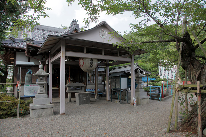 八大白龍神社