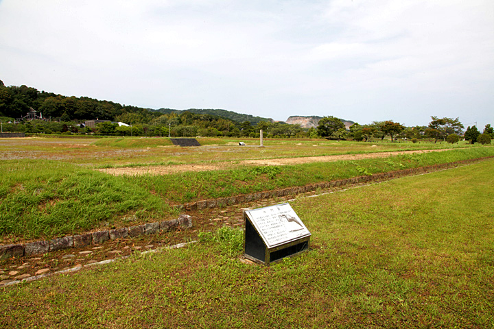 美濃国分寺中跡