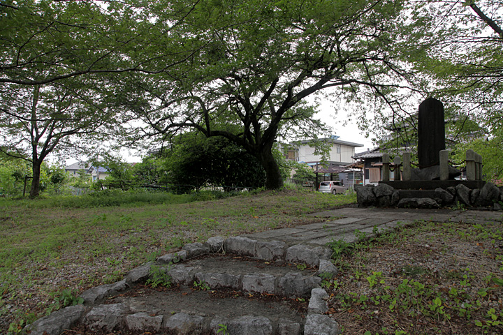 甲塚と赤坂御使者場跡