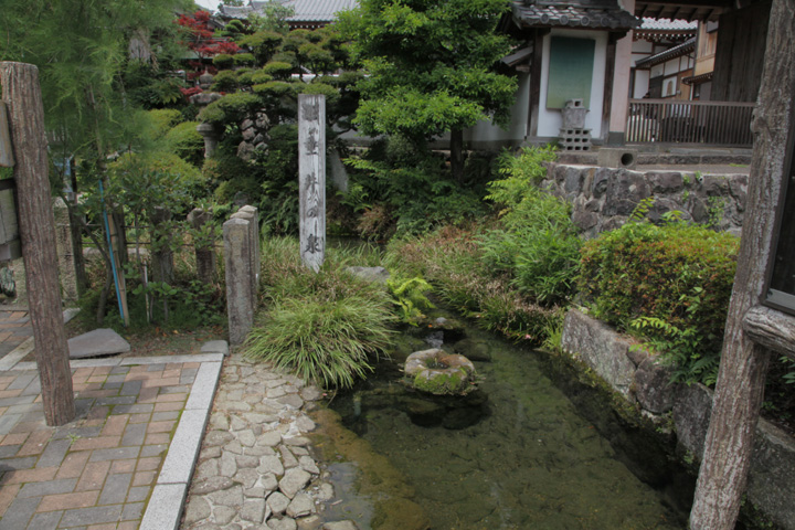 玉泉寺・垂井の清水