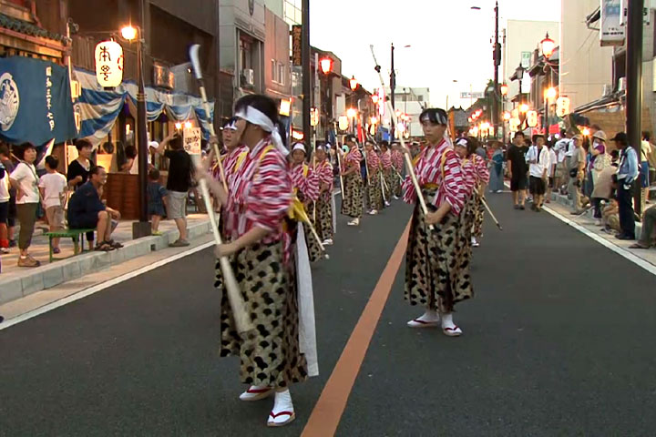 薙刀(なぎなた)の演舞