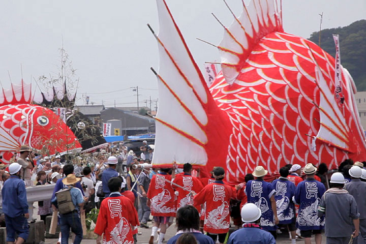 御旅所に向かう