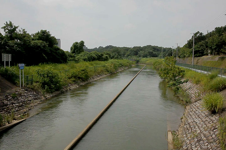 東郷町を流れる愛知用水開水路