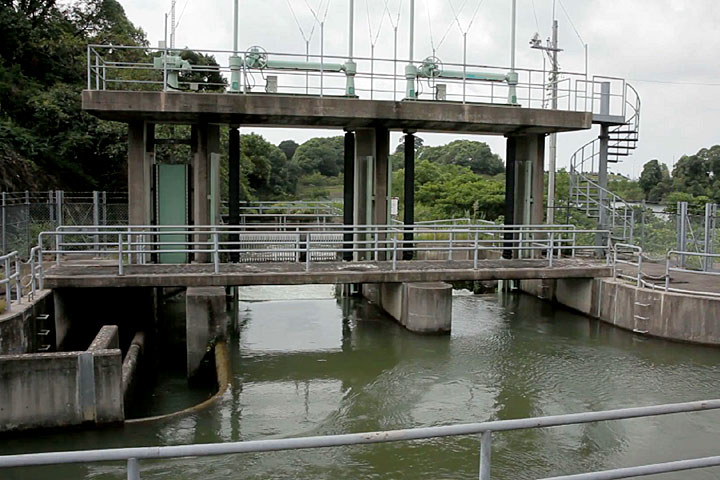 佐布里池 愛知用水からの取水口