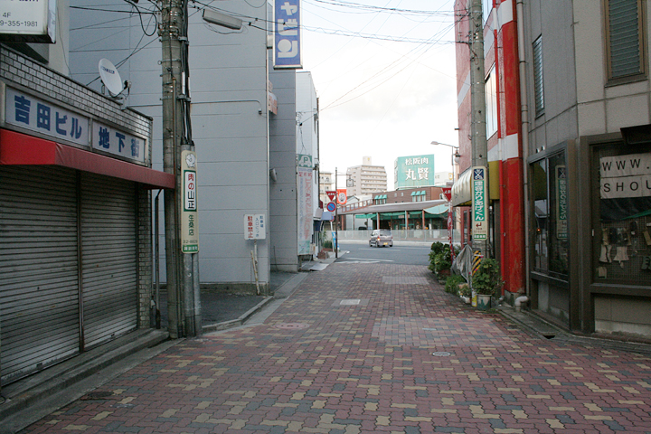 諏訪神社前