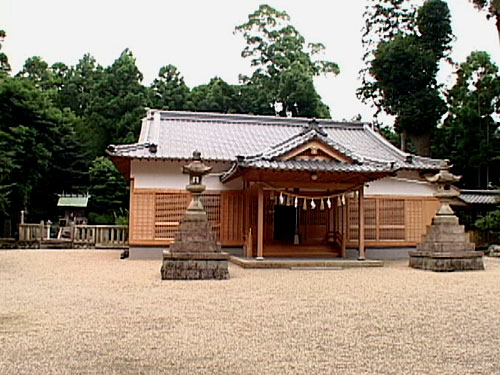 布気神社本殿