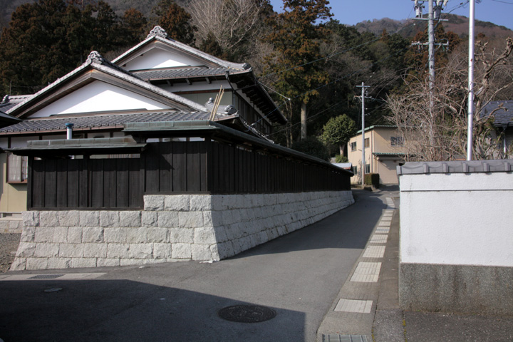 白鳥神社付近の伊勢街道(養老町桜井)