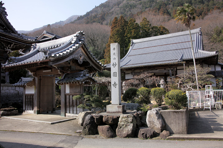 妙圓寺(養老町上方)