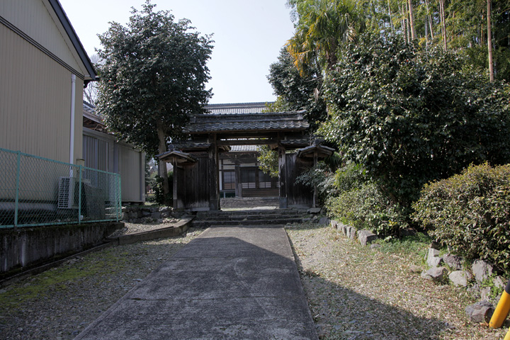 西林寺(養老町一色)