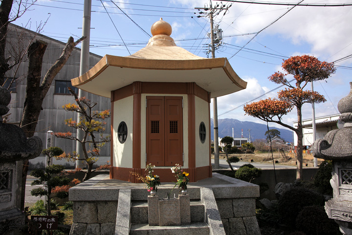 天照寺(養老町根古地)