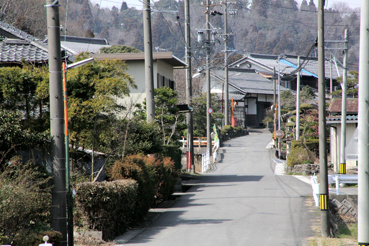 石津町山門東入口方面