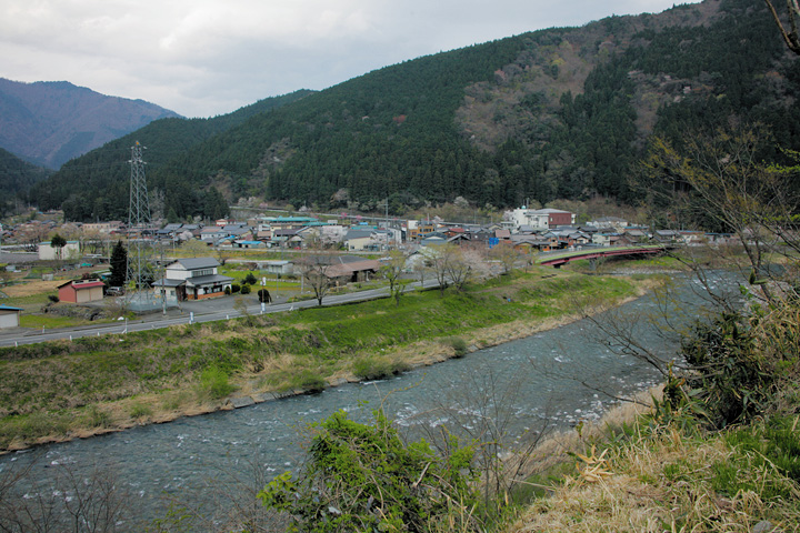 根尾の町並