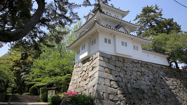津城 再建された隅櫓