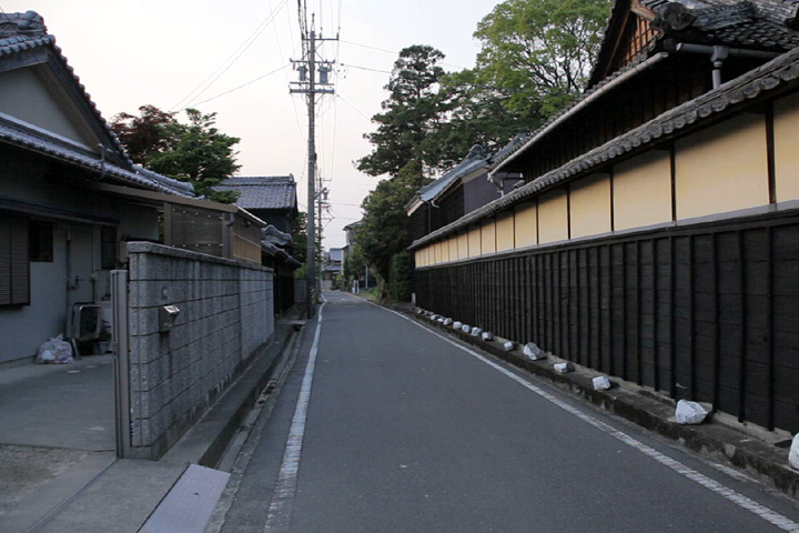 長屋門のある家(久米)