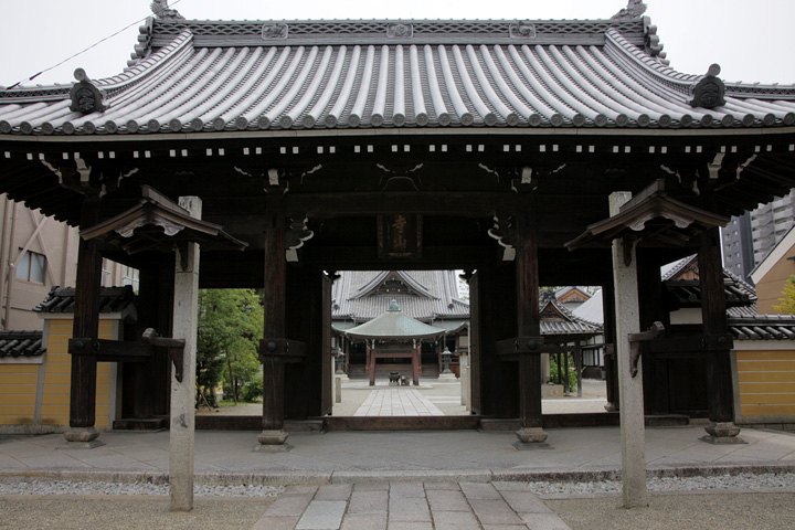 継松寺　天平15(743)に建てられたと伝わる