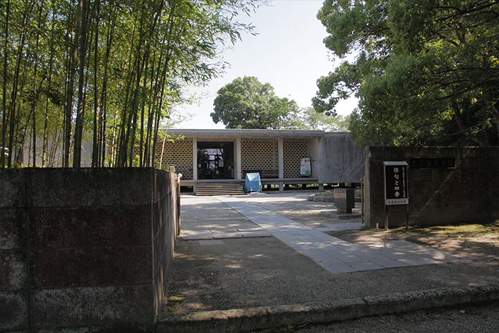 芭蕉翁記念館　芭蕉翁の真筆や俳諧の文献を展示