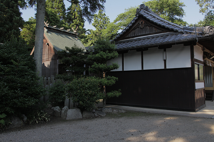 延喜式神名帳に記載された服部町にある神社