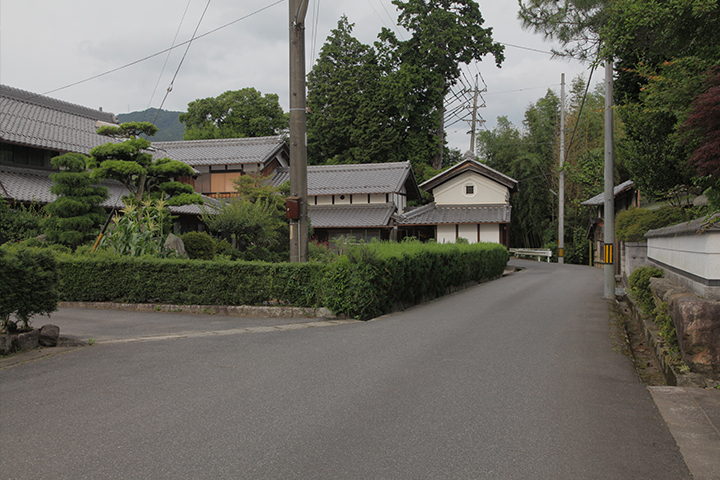 柘植町上町の町並み