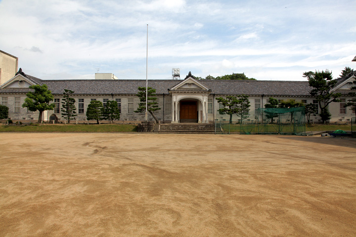上野高校明治校舎