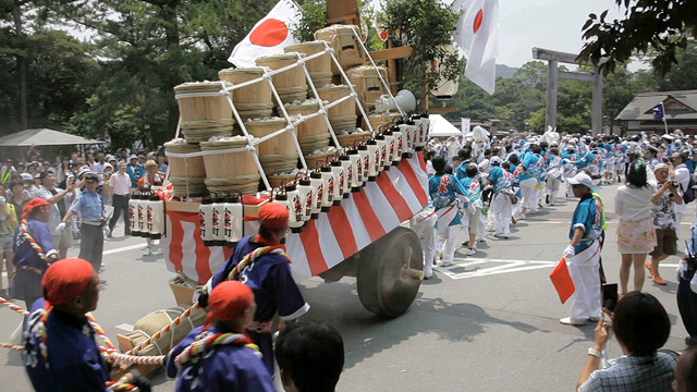 お白石持行事 (2013年7月28日取材)