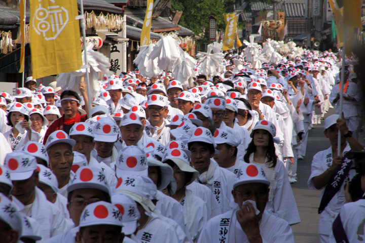 特別神領民奉献・奉曳の一行