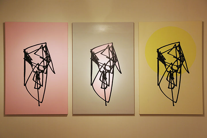左から、新美泰史《A,B+C 12-1 ″祈り″》《A,B+C 12-2 ″祈り″》《A,B+C 12-3 ″祈り″》