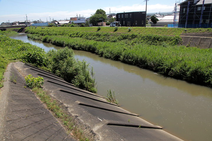 外城田川 水量の増減が激しく「貧乏川」と呼ばれた