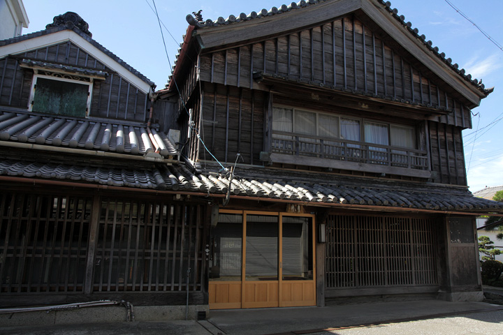 河辺町の町並み