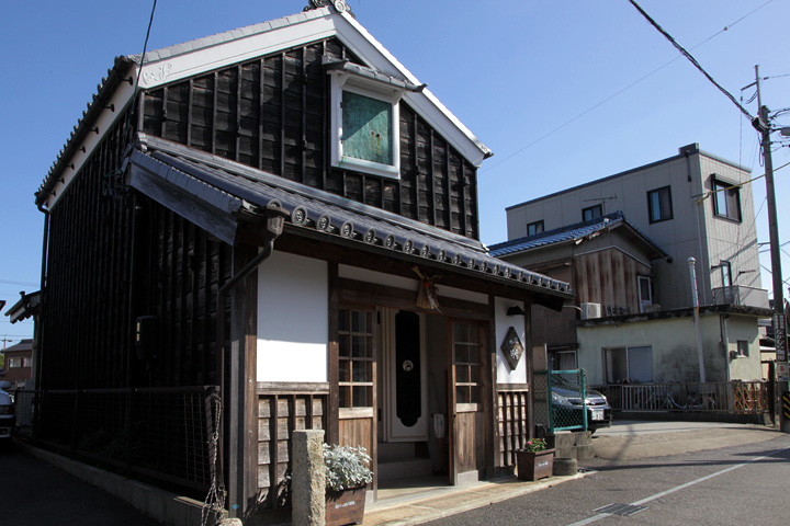 河崎川の駅 河崎と神社港を結ぶ和船みずきの船着き場