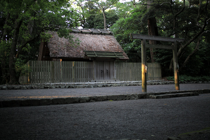 二見浦で作られた塩は天照大神が伊勢にご鎮座された昔から神宮に供進されてきた