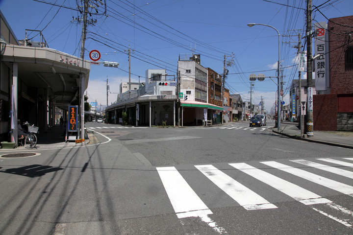 筋向橋(伊勢本街道と参宮街道合流点)