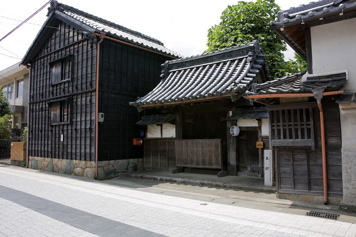 神路通り(かみじどおり)の町並み