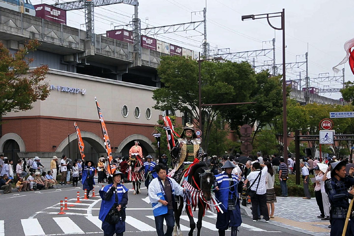 JR岐阜駅南口を出発