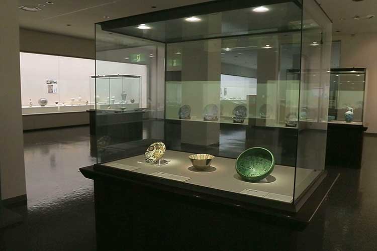 第6展示室-諸外国陶磁・古窯陶磁資料の常設展示