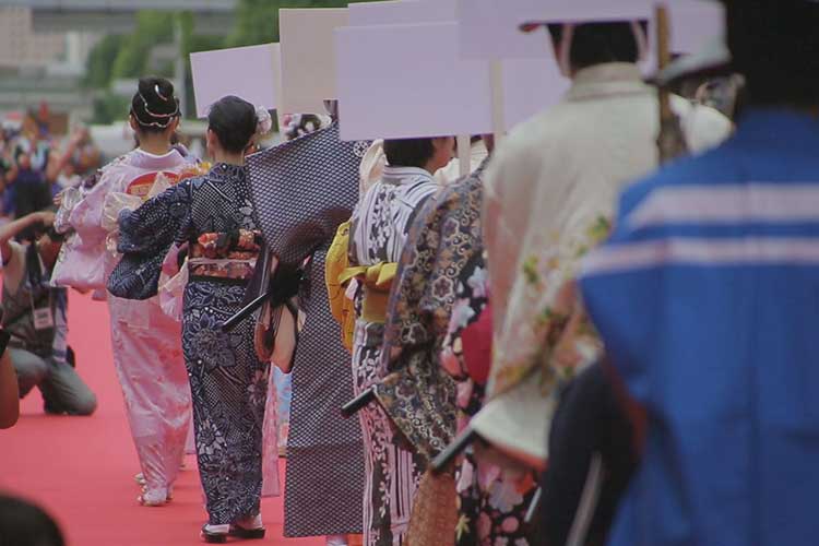 徳川宗春道中　錦通りレッドカーペット