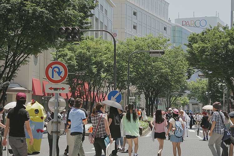 地上のにぎわいの創出