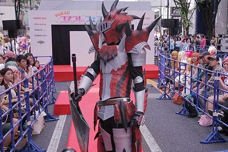 コスプレウォーキング(南大津通)